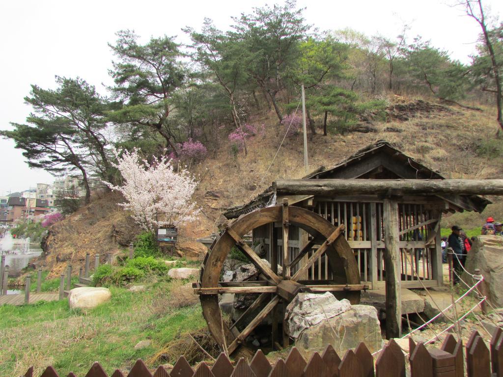 Yeon Guesthouse Seoul Exterior photo